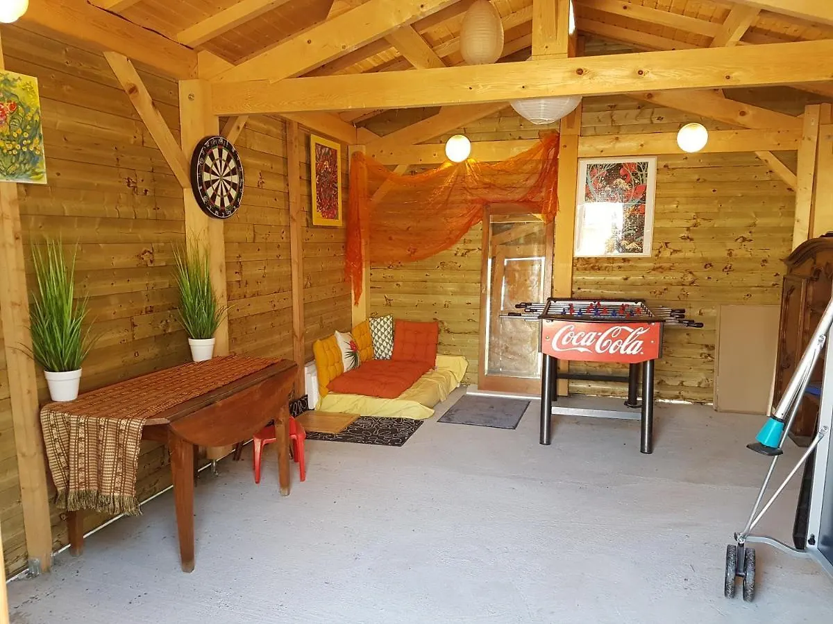LE SECRET DU CHEMIN confort, détente et loisirs Ars-sur-Formans 0*,