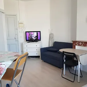 With Sea View For 2 People Toulon